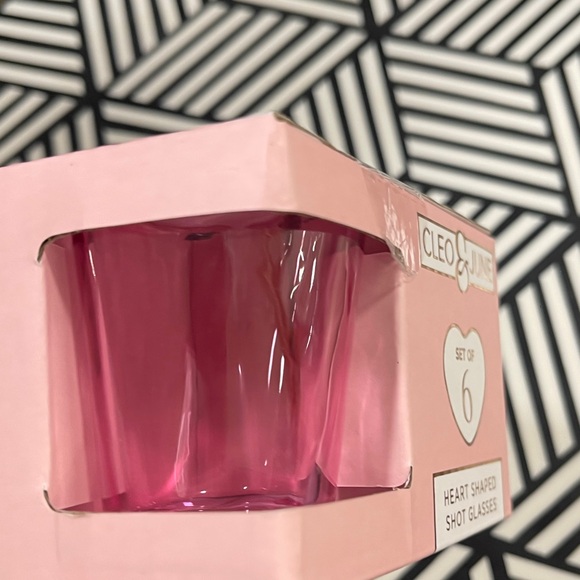 Pink Heart Glass Shot Glasses, set of 6 Cleo & June NIB - Picture 3 of 3